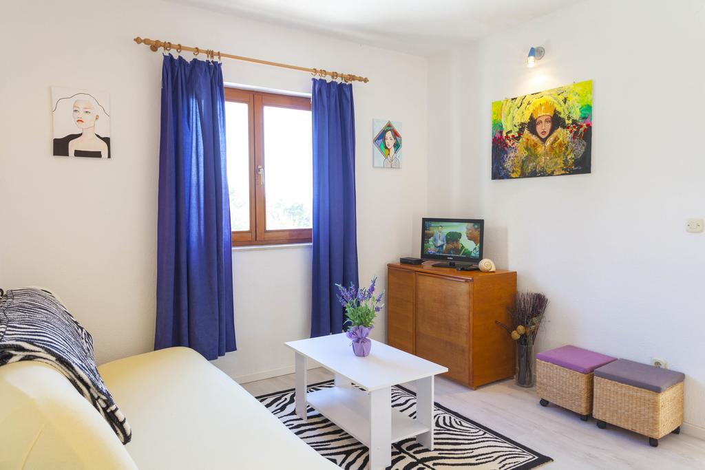 Meri Apartments - Puharic Makarska Rum bild