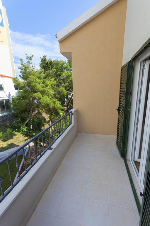 Meri Apartments - Puharic Makarska Exteriör bild