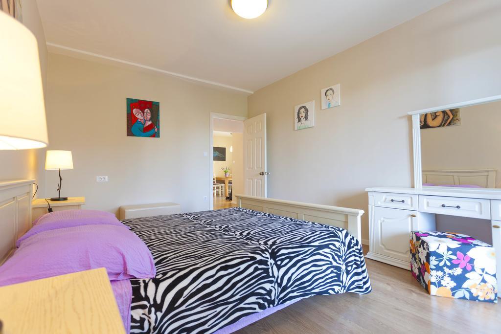 Meri Apartments - Puharic Makarska Rum bild