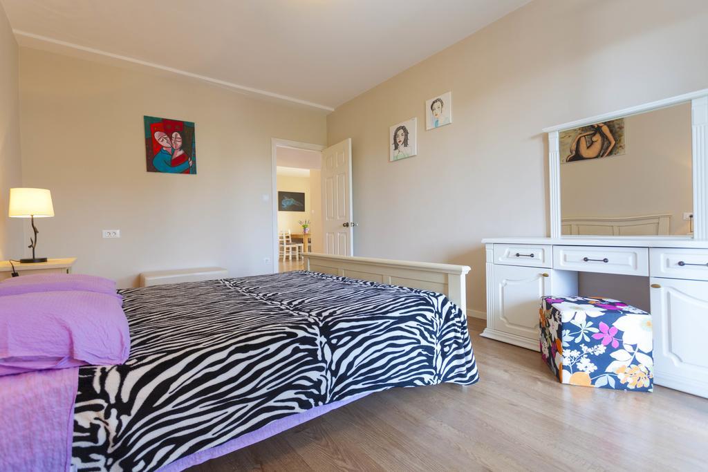 Meri Apartments - Puharic Makarska Rum bild