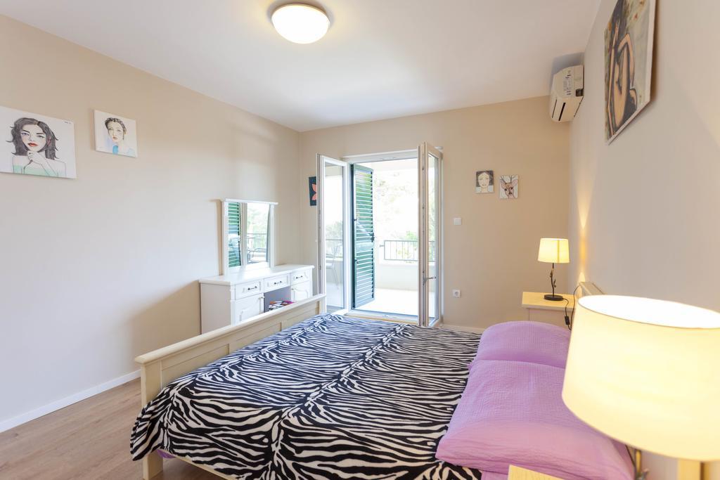Meri Apartments - Puharic Makarska Exteriör bild