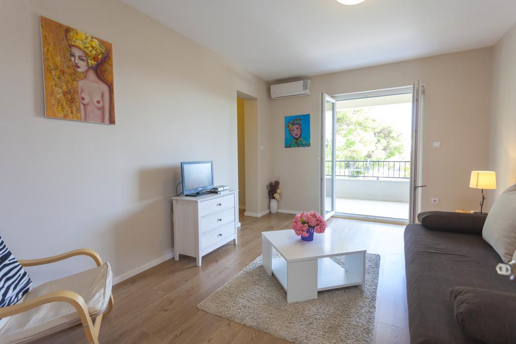 Meri Apartments - Puharic Makarska Rum bild